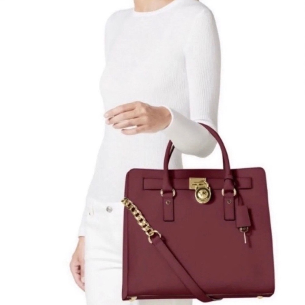NWT RARE MICHAEL KORS LARGE MERLOT GOLD NORTH SOUTH PADLOCK HAMILTON BAG
